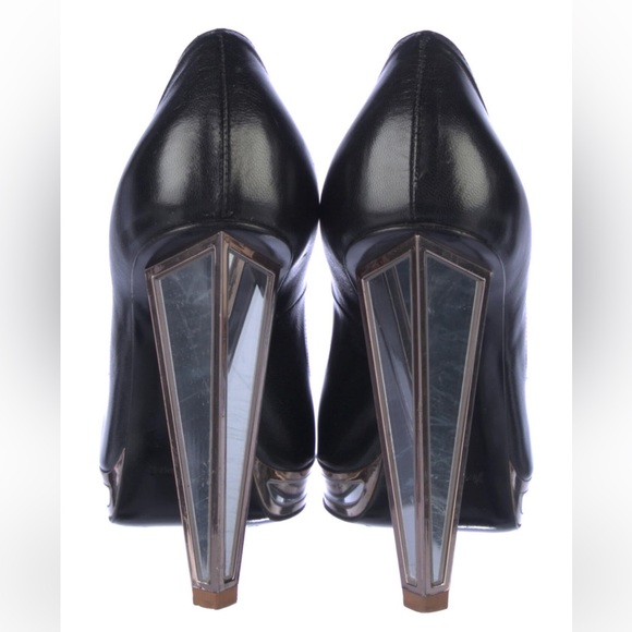 YSL AUTHENTIC LEATHER PUMPS SIZE 6 - Picture 5 of 6